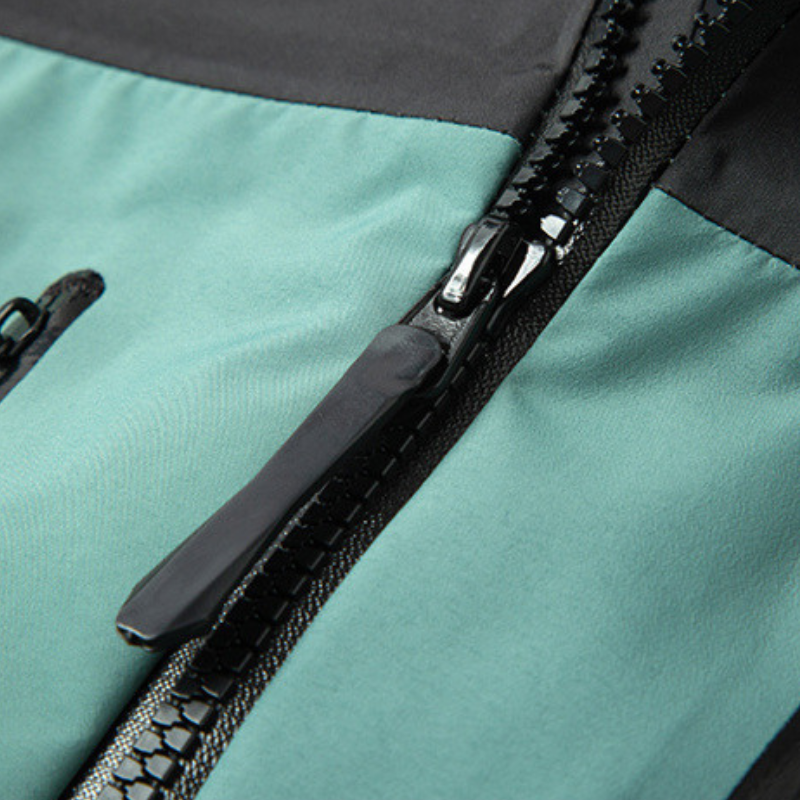Regenjacke Wandern mit Unterarmbelüftung