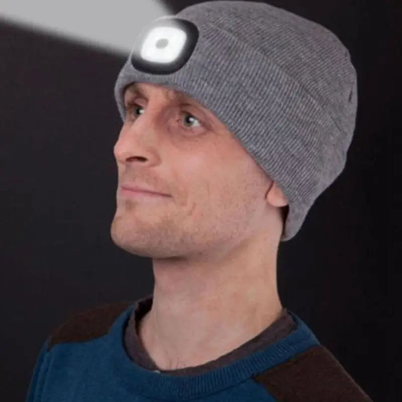 Mütze mit Stirnlampe