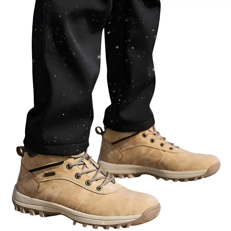 Wanderschuhe gefüttert