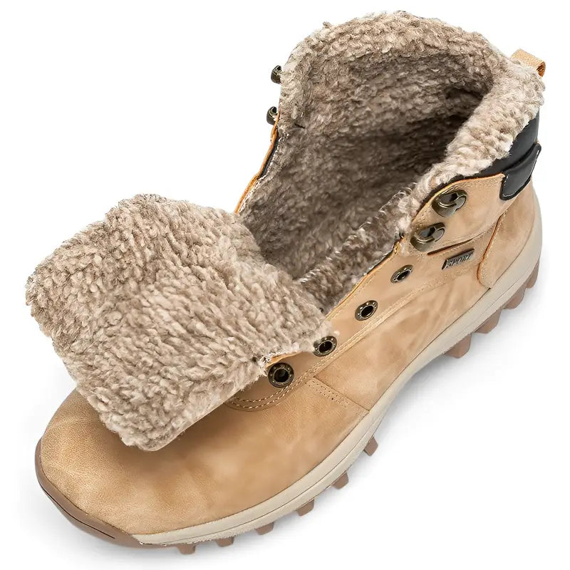 Wanderschuhe gefüttert