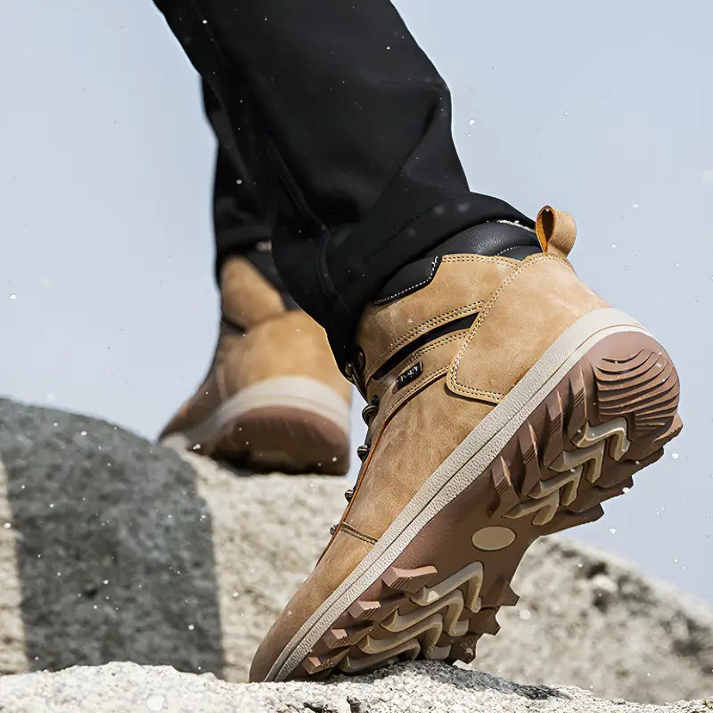 Wanderschuhe gefüttert