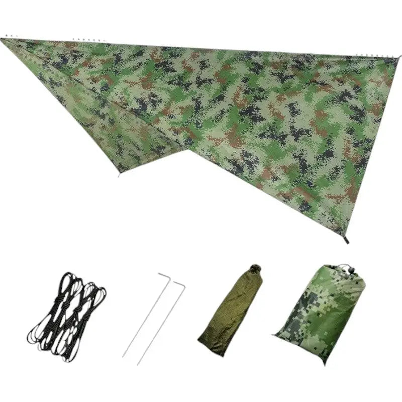 Hängematte mit Moskitonetz und Tarp
