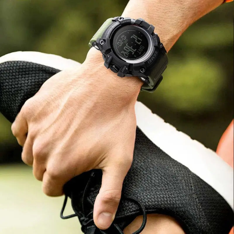 Sportuhr Herren Militär mit Barometer und Kompass