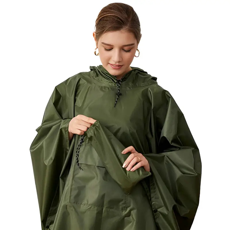 Ärmellose Wanderponcho
