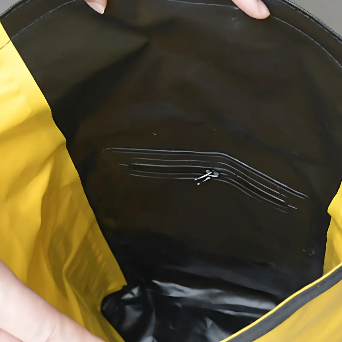 Wasserdichter Rucksack mit atmungsaktivem Rücken