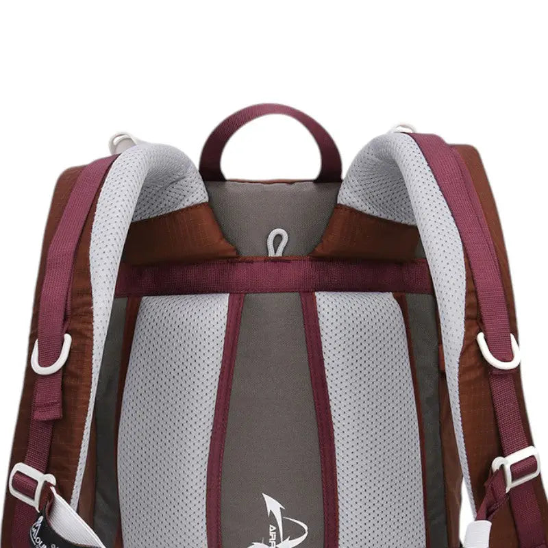 Moderner Wanderrucksack - Seitenansicht