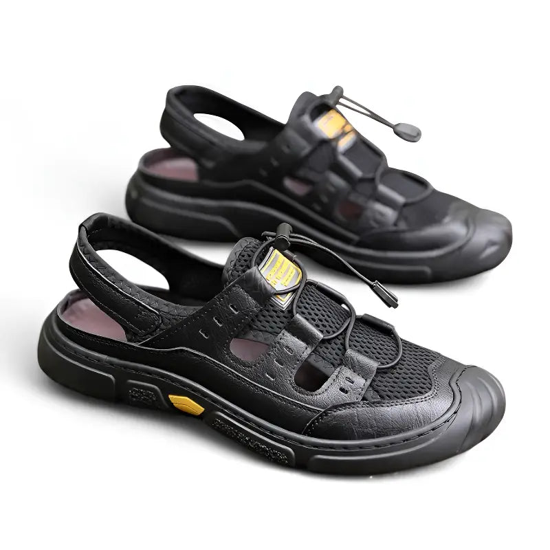 Geschlossene Trekkingsandalen Herren - Trageansicht