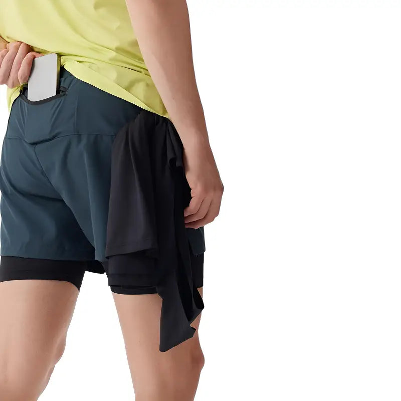 2 in 1 Wandershorts – Ausstattung